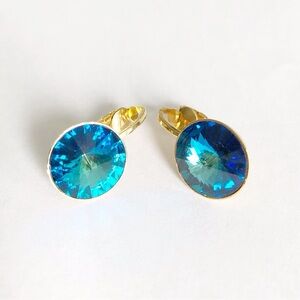 Vintage SWAROVSKI Austria Signed Crystal Teal Bella Drop Clip On Earrings 50’s